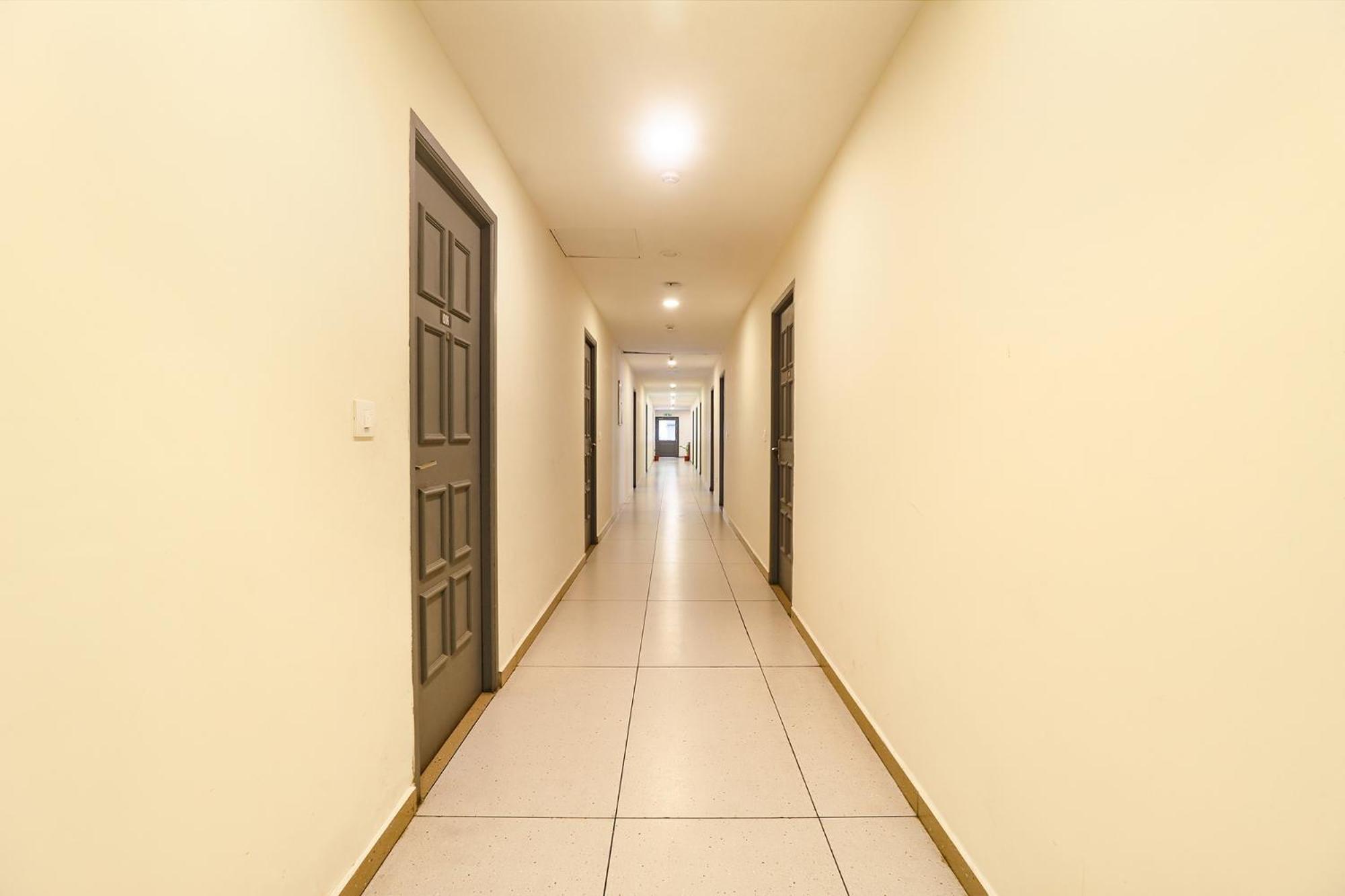 Hotel Fabhotel Kp - Near To Mgr Memorial House